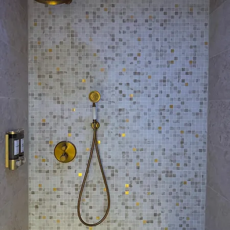 Les Thermes Romains De Appartamento *